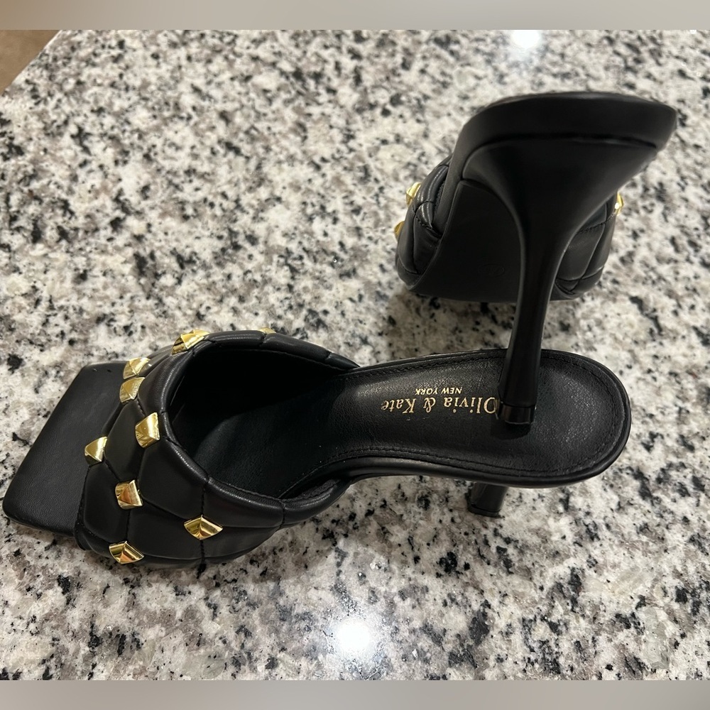 Elegant Black and Gold Heels with Studded Design size 7.5 - Picture 6 of 6